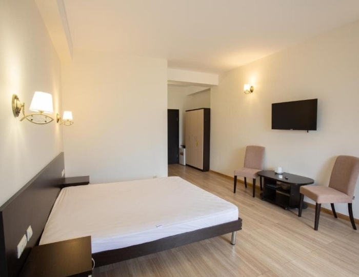 Стандарт 2-местный 1-комнатный Стандарт корпус Желтый - Отель «Апсара» Пицунда